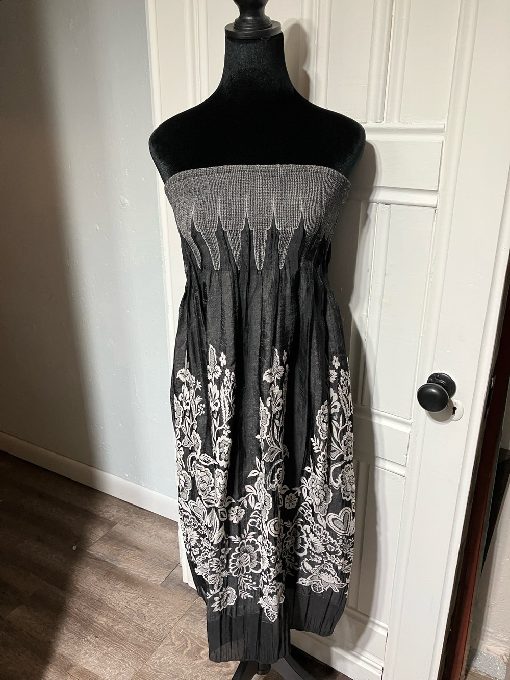 Lapis Anthropologie Strapless Boho Convertible Midi Dress Black Floral